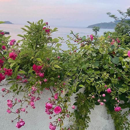 Mundaka Beachfront House Экстерьер фото