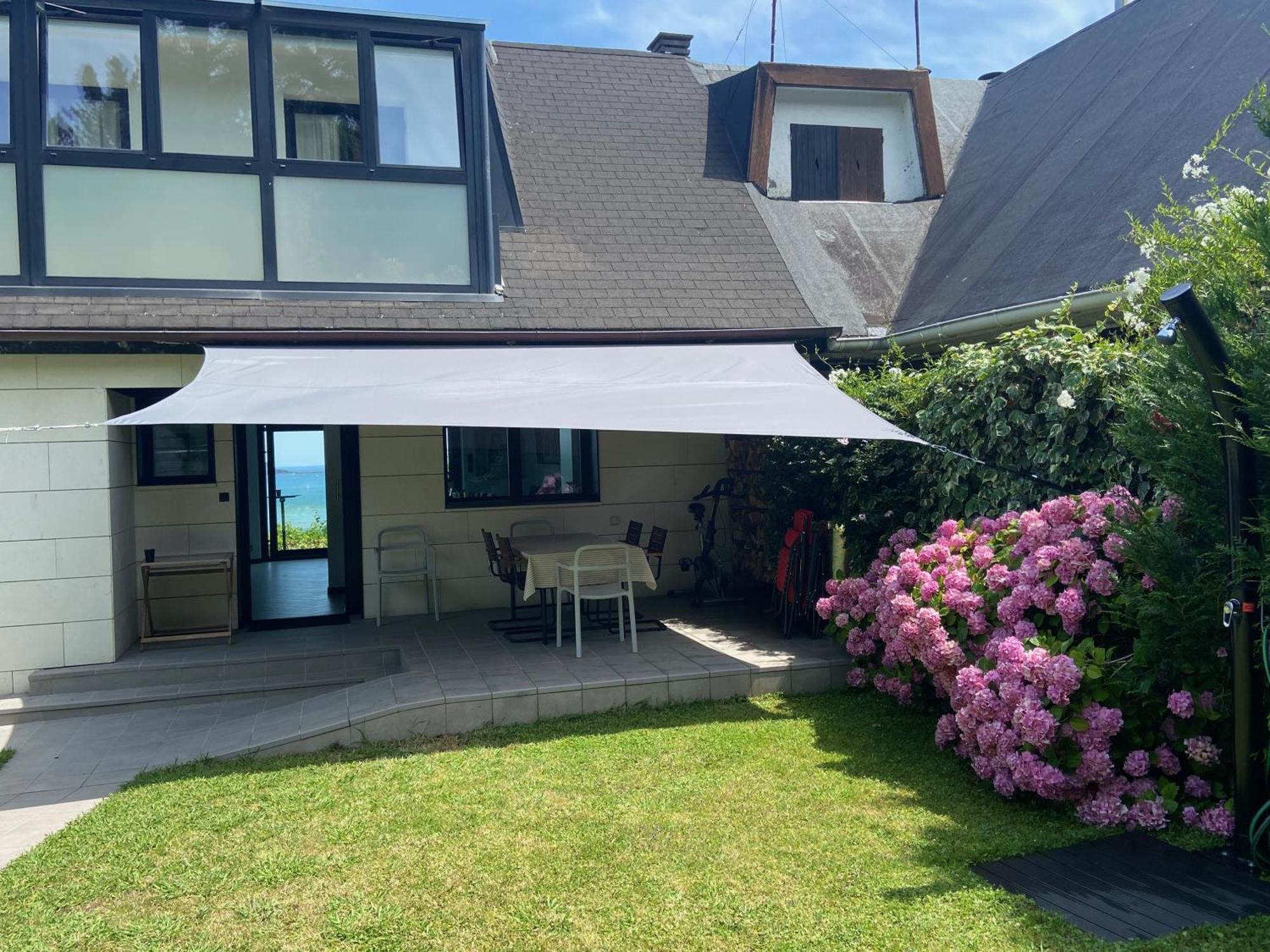 Mundaka Beachfront House Экстерьер фото
